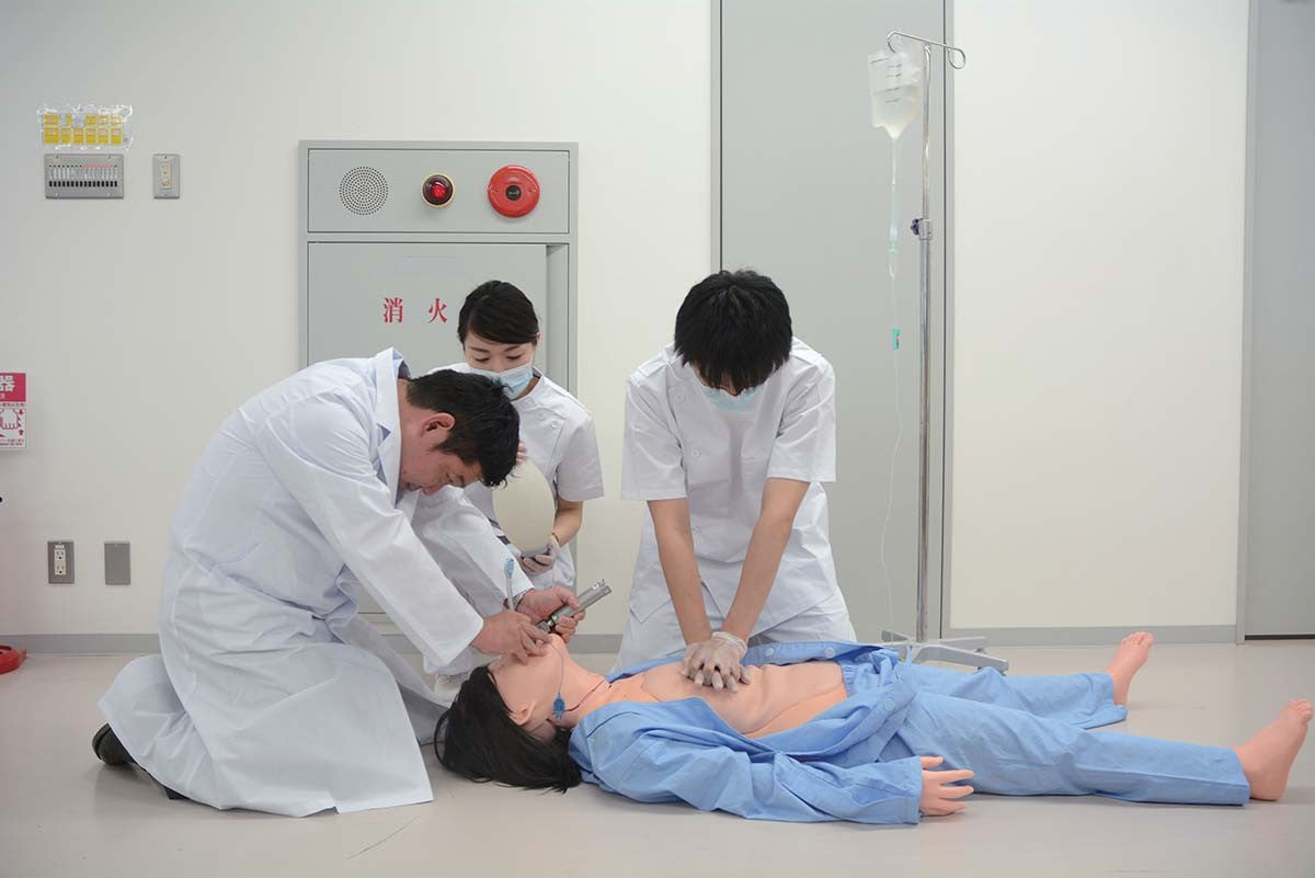 Krankenpflegesimulator "Yaye"